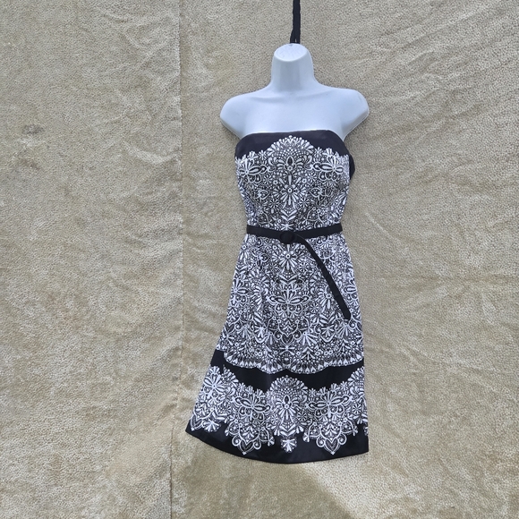 White House Black Market Strapless Black and White Dress - Picture 5 of 11